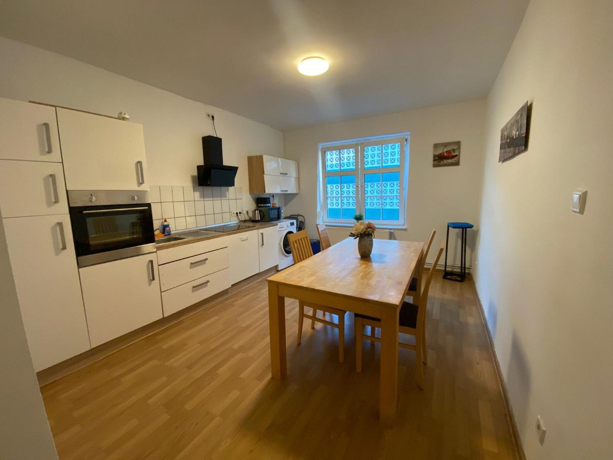 110 qm Große Wohnung direkt am Hauptbahnhof Neumünster Exterior foto