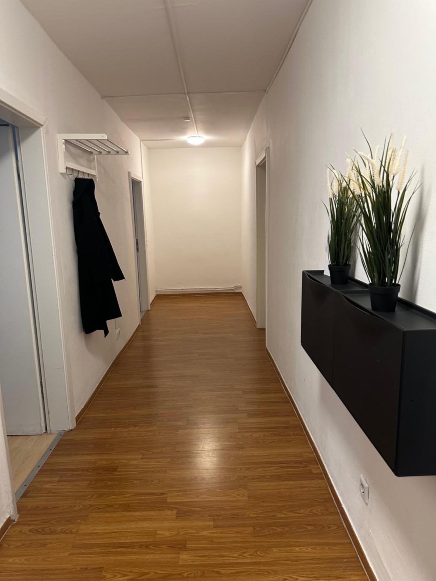 110 qm Große Wohnung direkt am Hauptbahnhof Neumünster Exterior foto