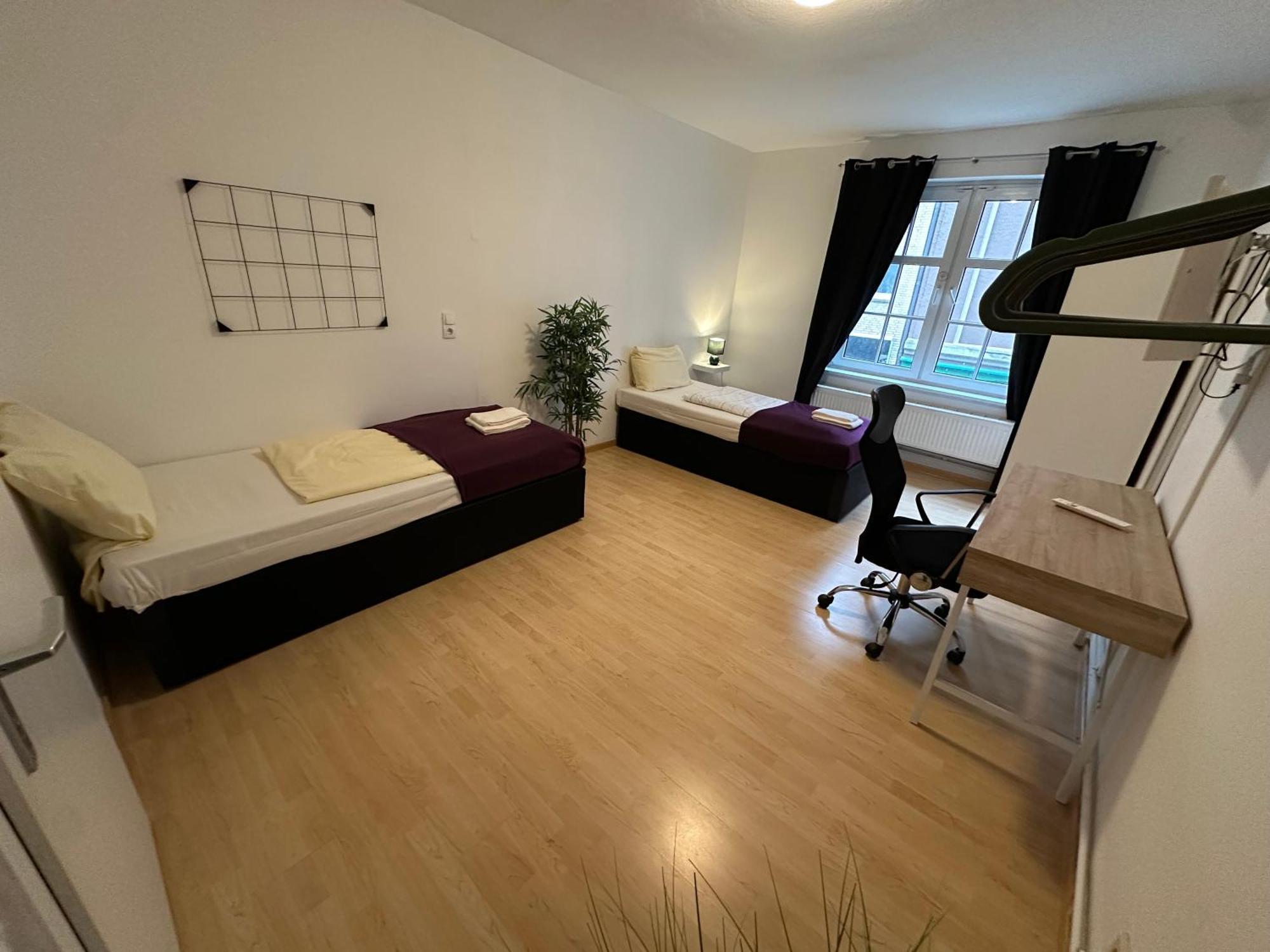 110 qm Große Wohnung direkt am Hauptbahnhof Neumünster Exterior foto